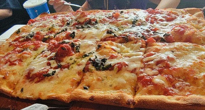 Carlocios Pizza